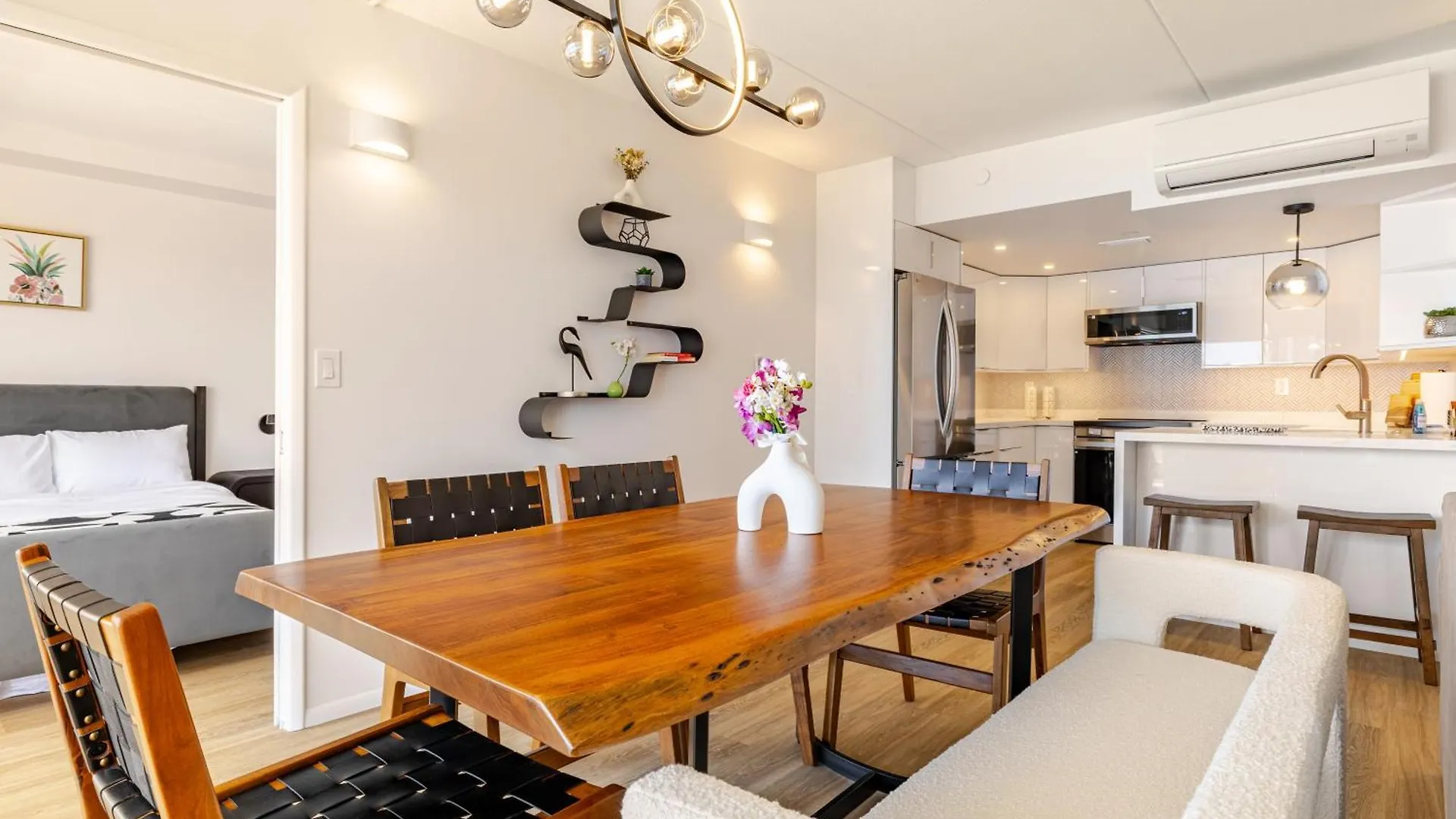 아파트 Newly Renovated Oceanview Luxe Stay With Free Parking 호놀룰루