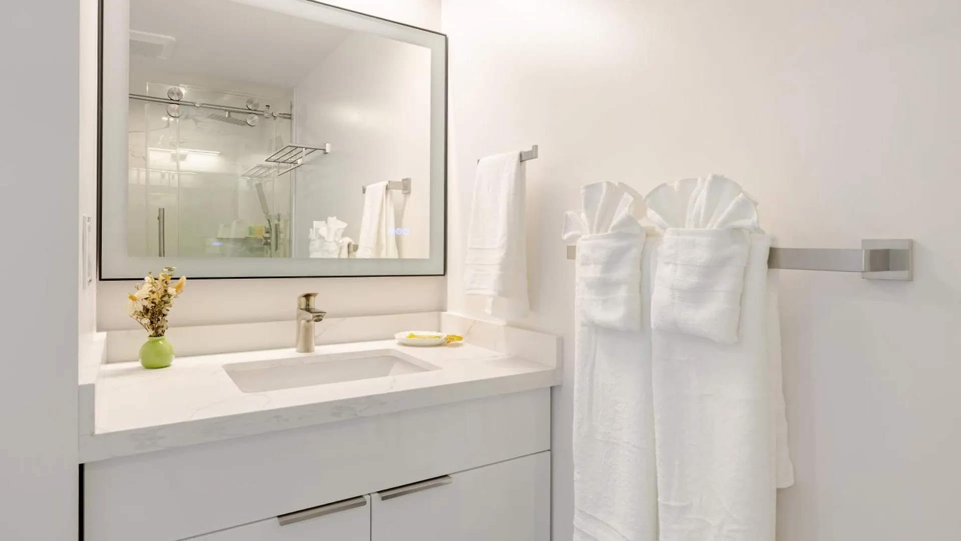 아파트 Newly Renovated Oceanview Luxe Stay With Free Parking 호놀룰루 미국
