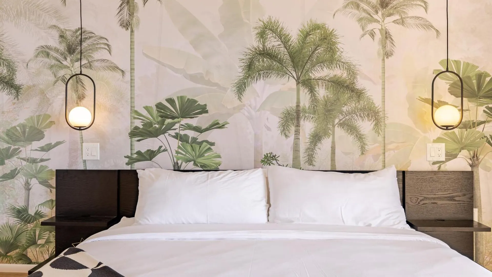 Newly Renovated Oceanview Luxe Stay With Free Parking Honolulu